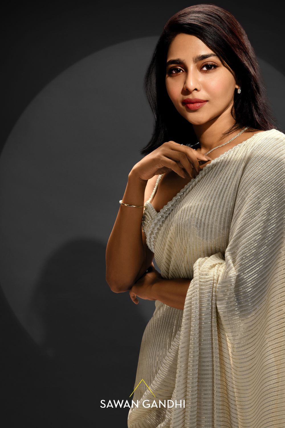 Aishwarya Lekshmi in Shimmer sequins ivory saree