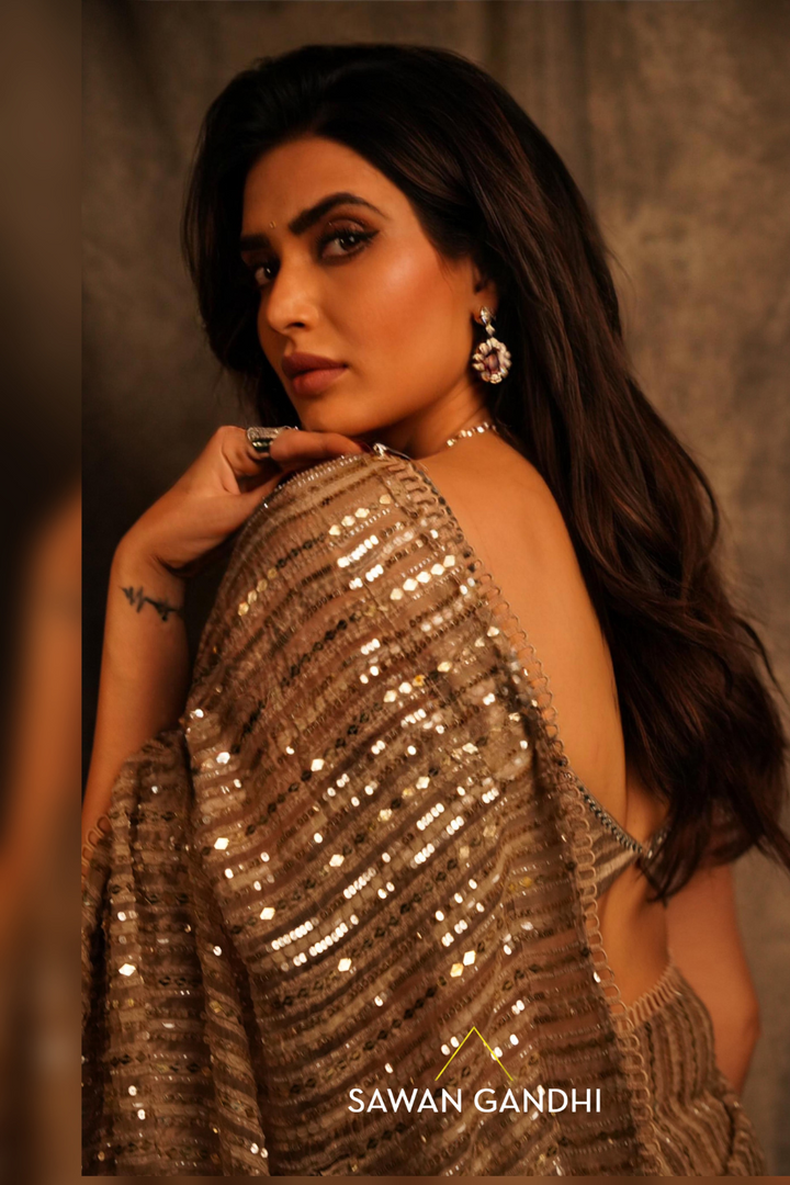Karishma tanna in TAUPE GHICHA ORGANZA SAREE SET