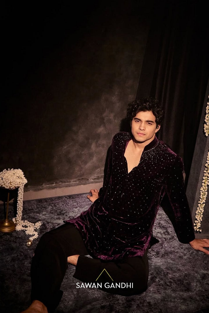 Abhay Verma in Purple velvet abstract Kurta