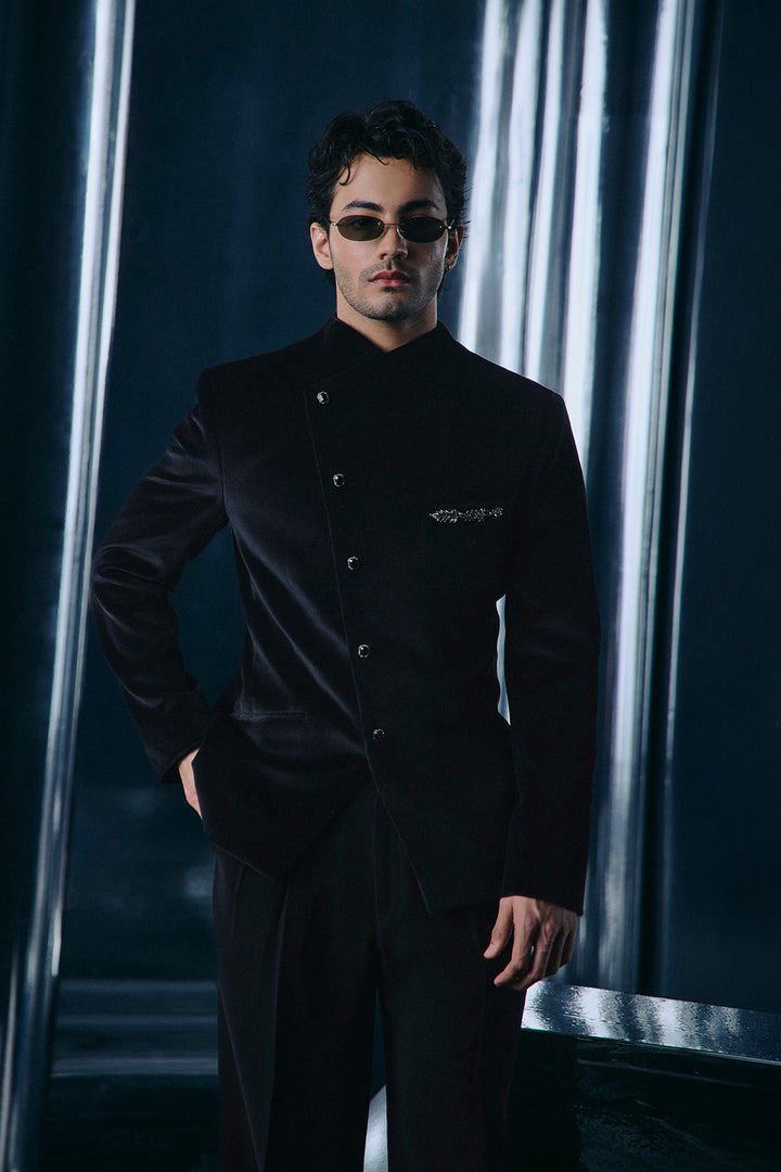 Black overlap Bandhgala set