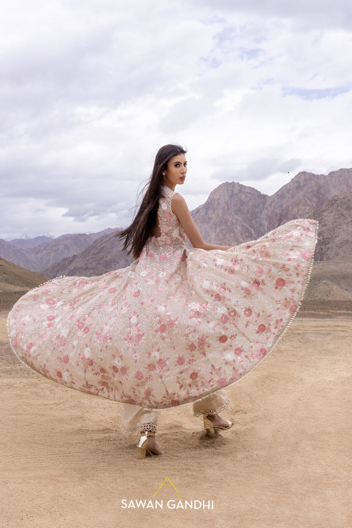 Beige floral appliqué cape set