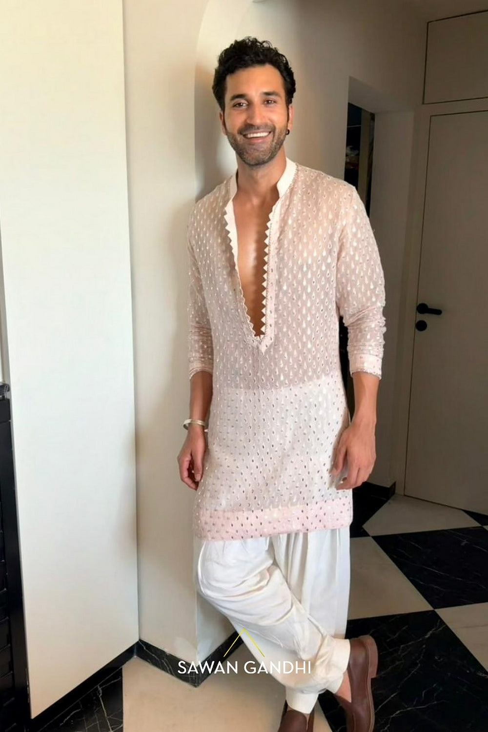Gurfateh Pirzada in Light peach patra work kurta