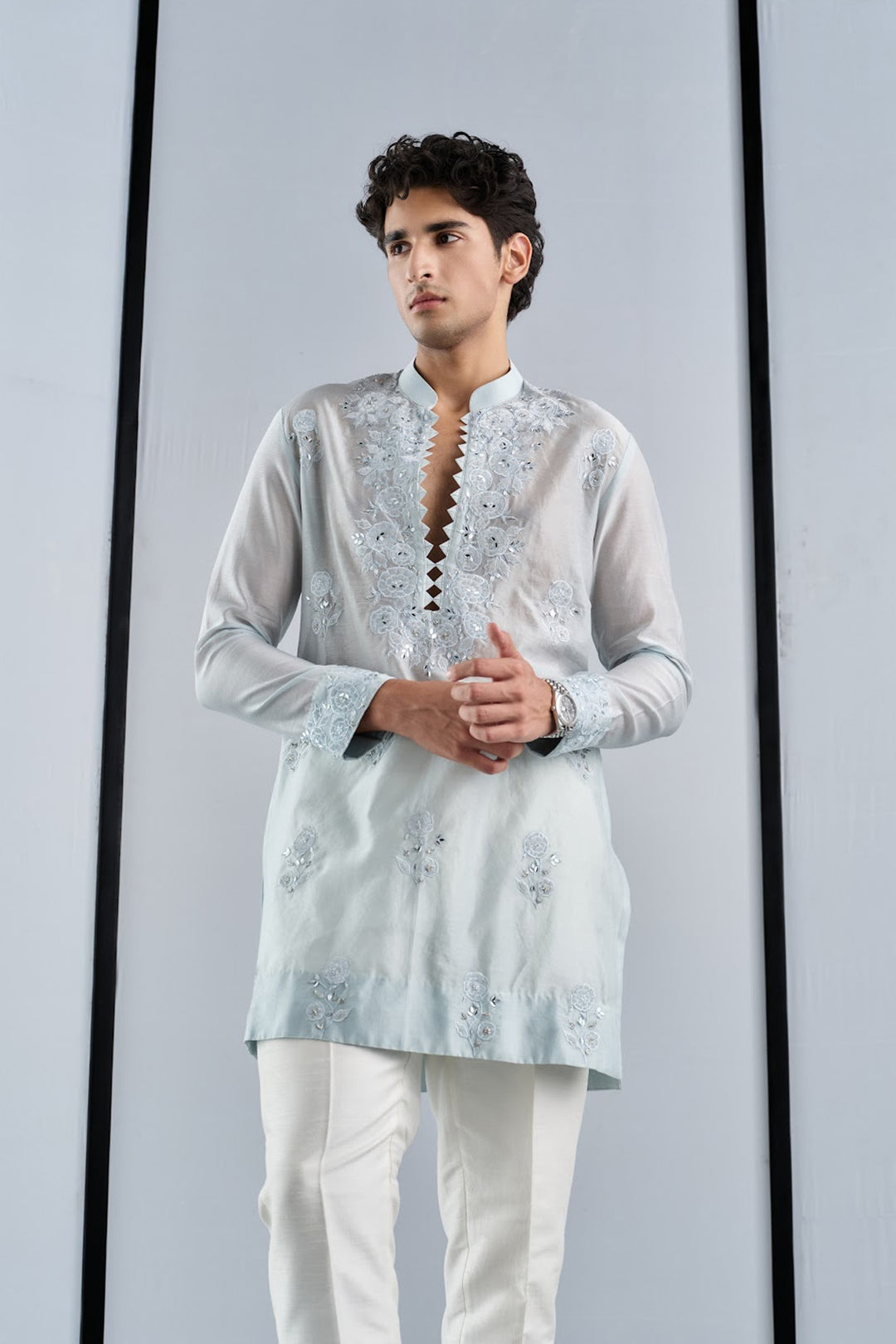 Applique floral kurta