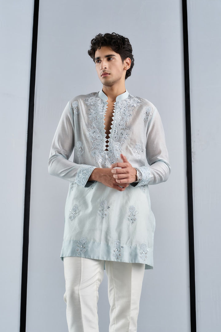 Applique floral kurta
