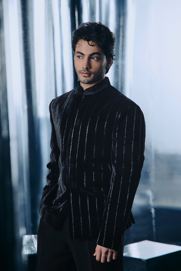 Black vertical lines Cutdana Bandhgala set