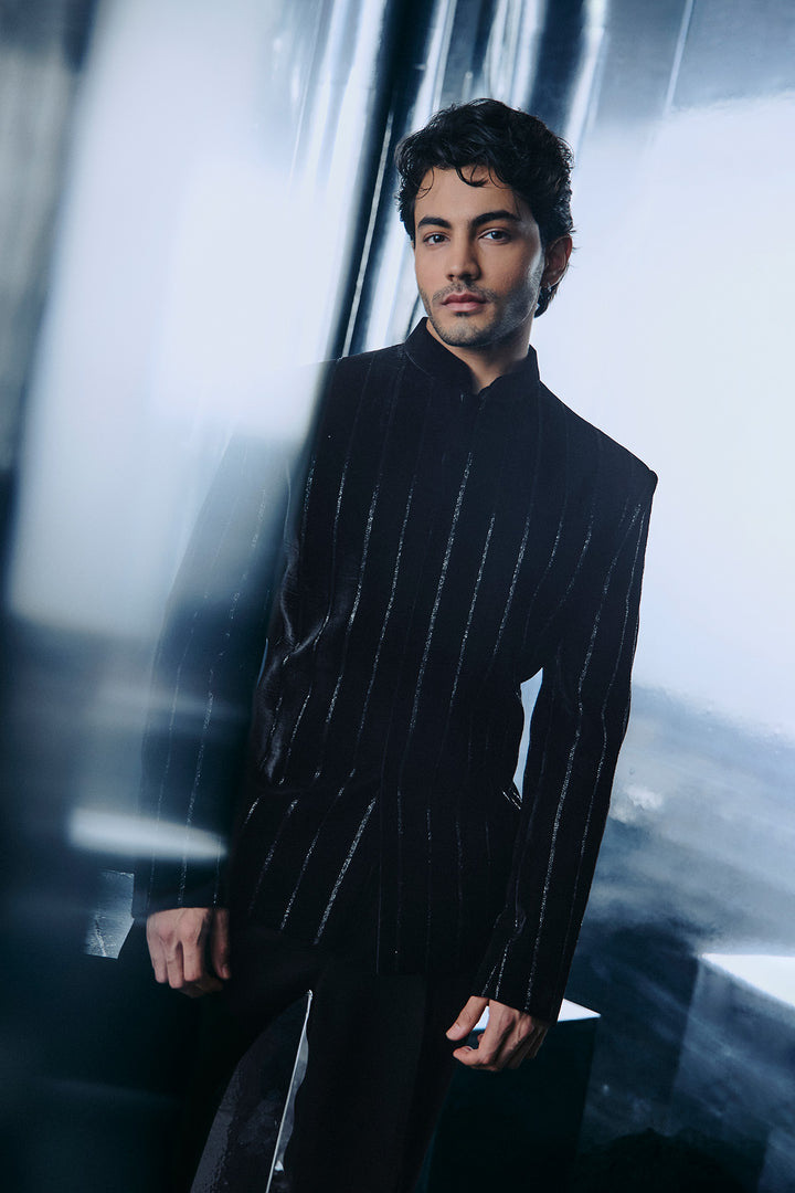 Black vertical lines Cutdana Bandhgala set