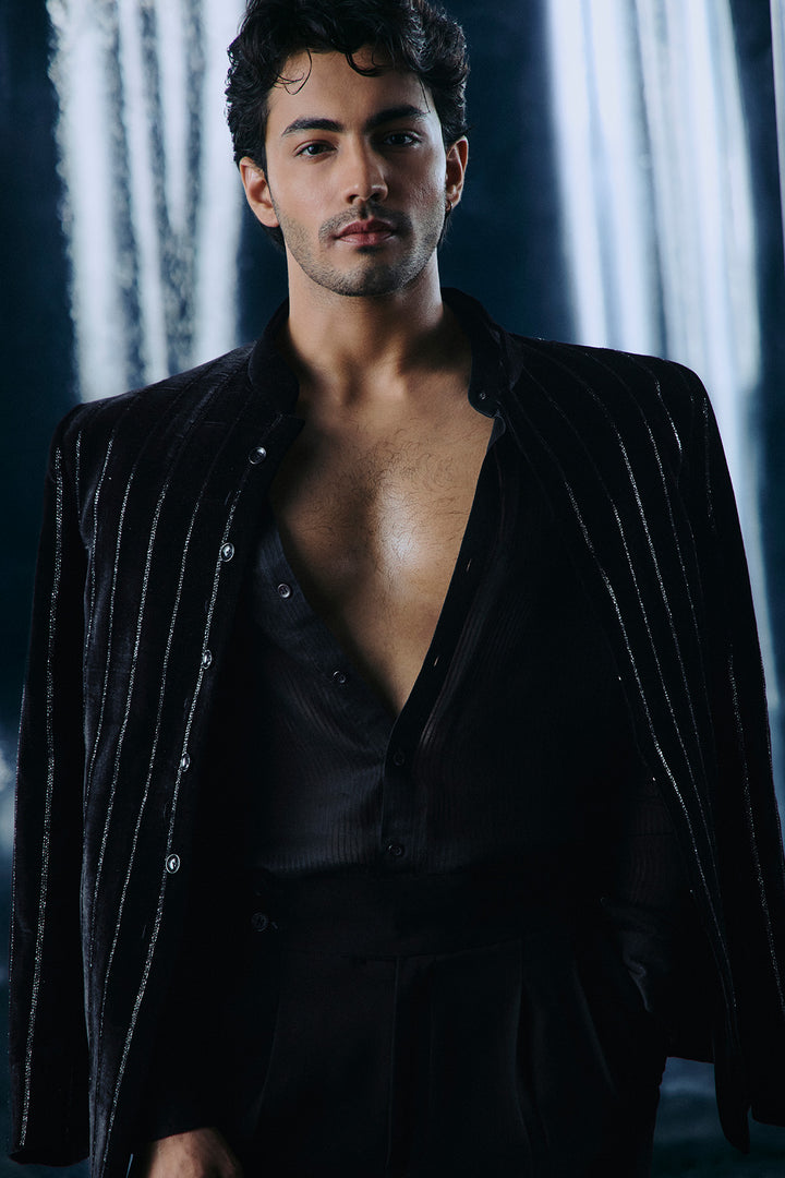 Black vertical lines Cutdana Bandhgala set