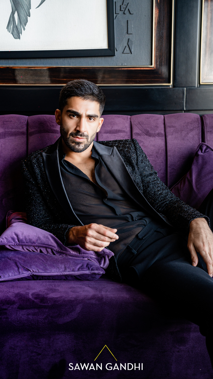 BLACK STAR PATTERN JACKET