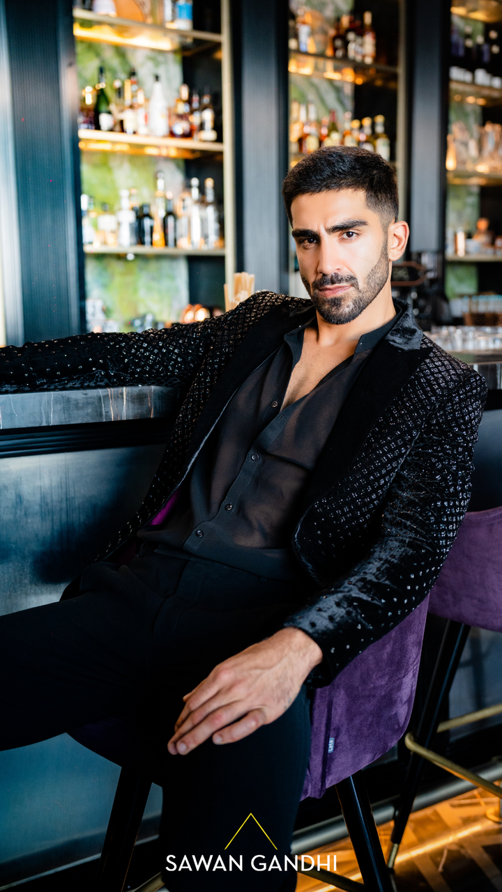 BLACK CUTDANA JACKET