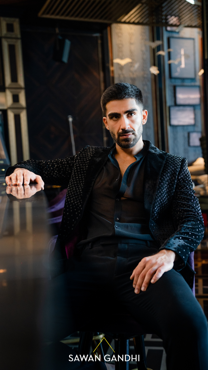 BLACK CUTDANA JACKET