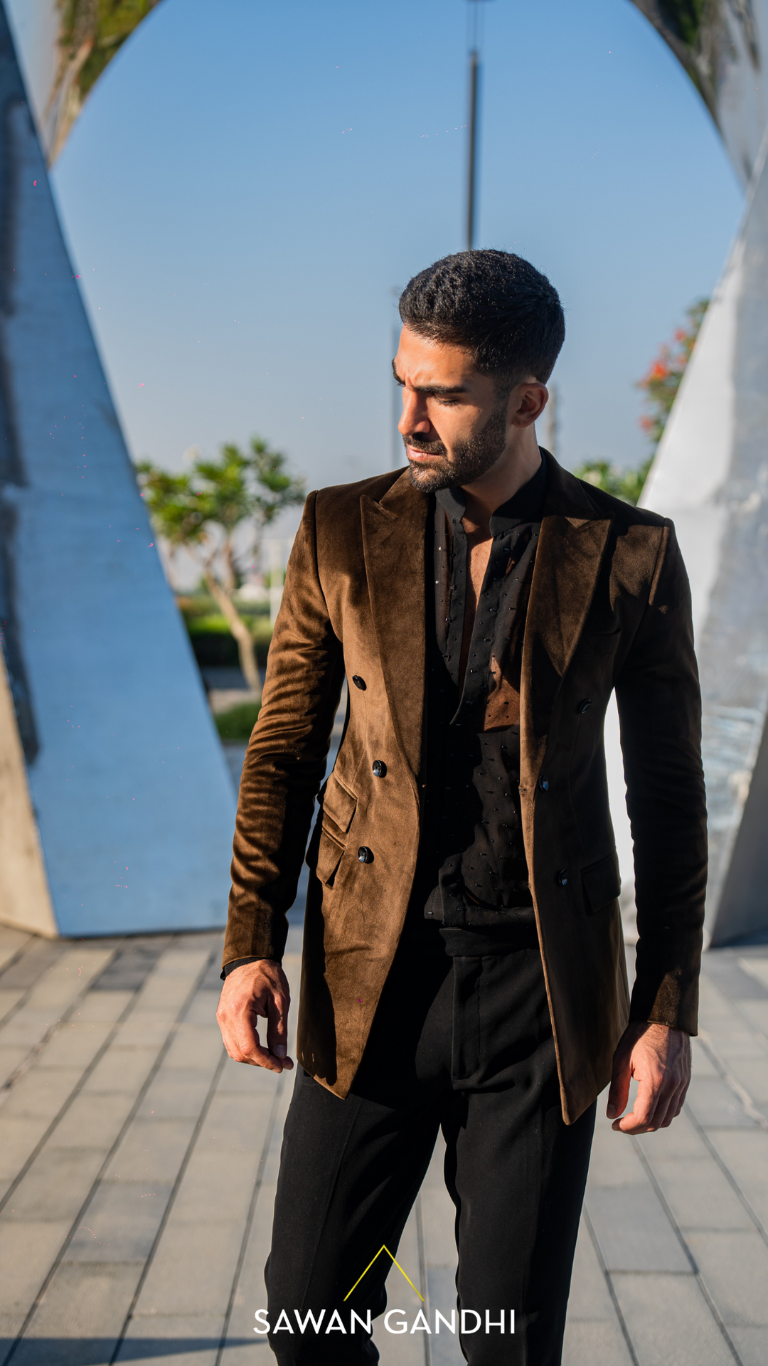 COFFEE-BROWN VELVET JACKET