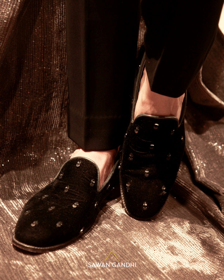 Black capsule shoes