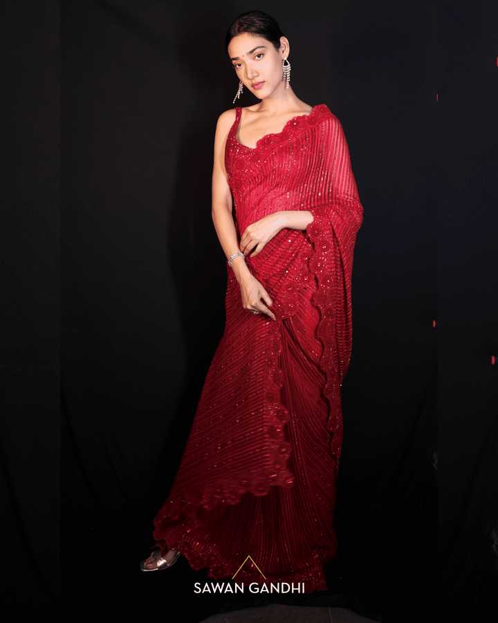 Medha shankr in Red sequins gicha saree