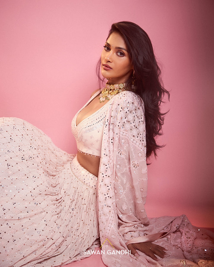 Sushrii Mishraa in Baby pink Chikankari border lehenga