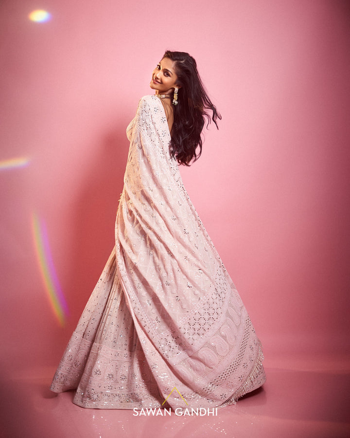 Sushrii Mishraa in Baby pink Chikankari border lehenga