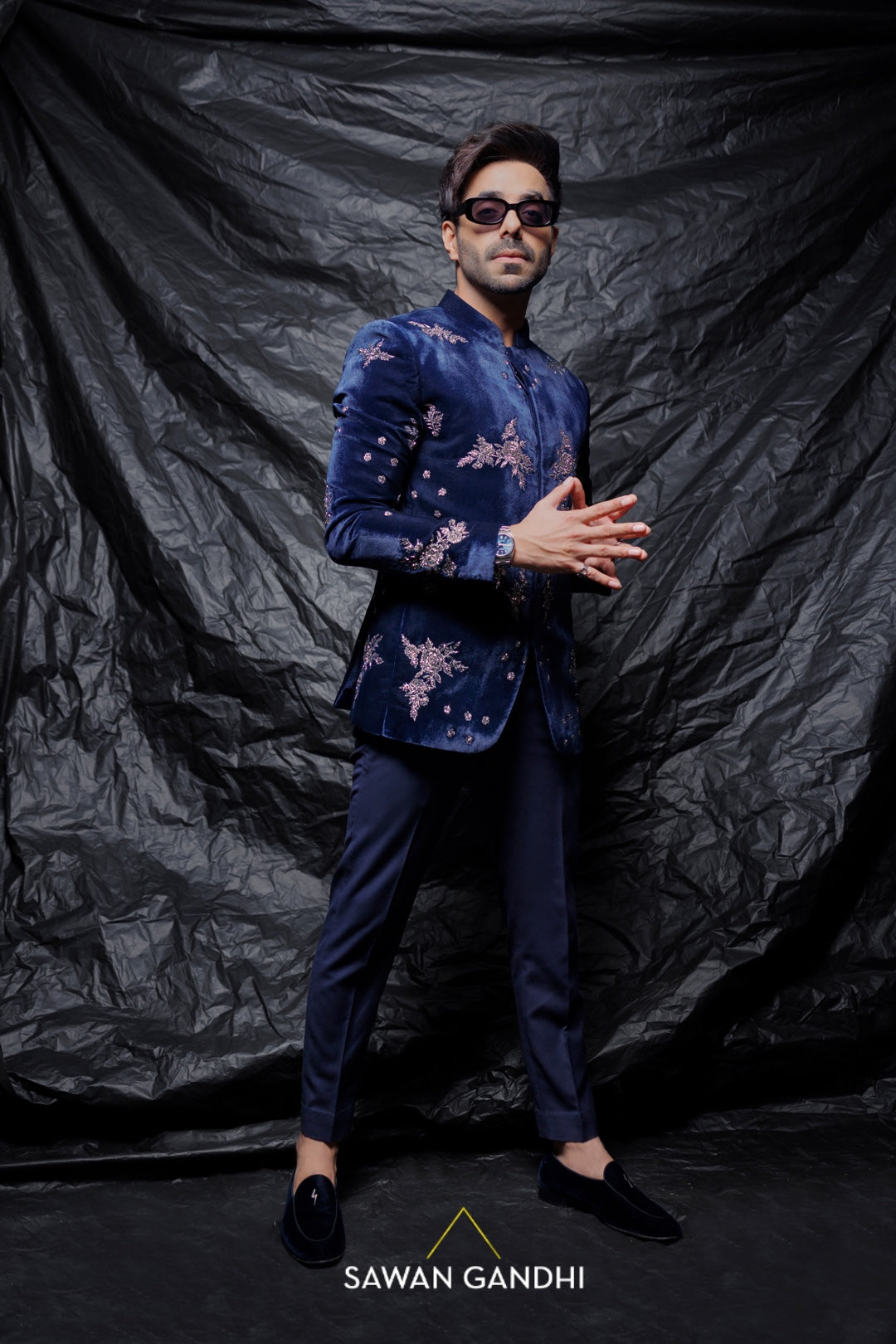 Aparshakti khurana in Midnight blue cutdana bandgala