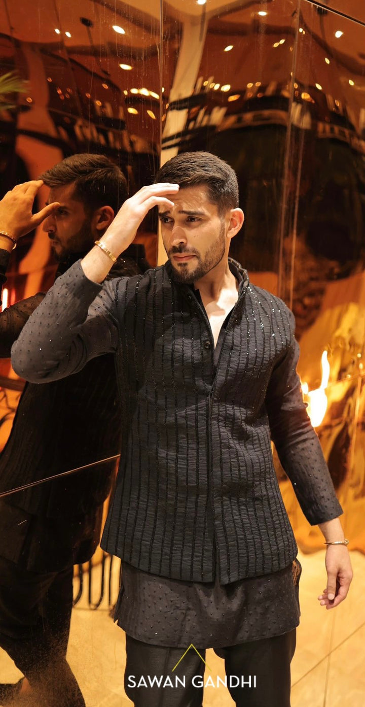 Anvit Oberoi in Black cutdana nehru and kurta